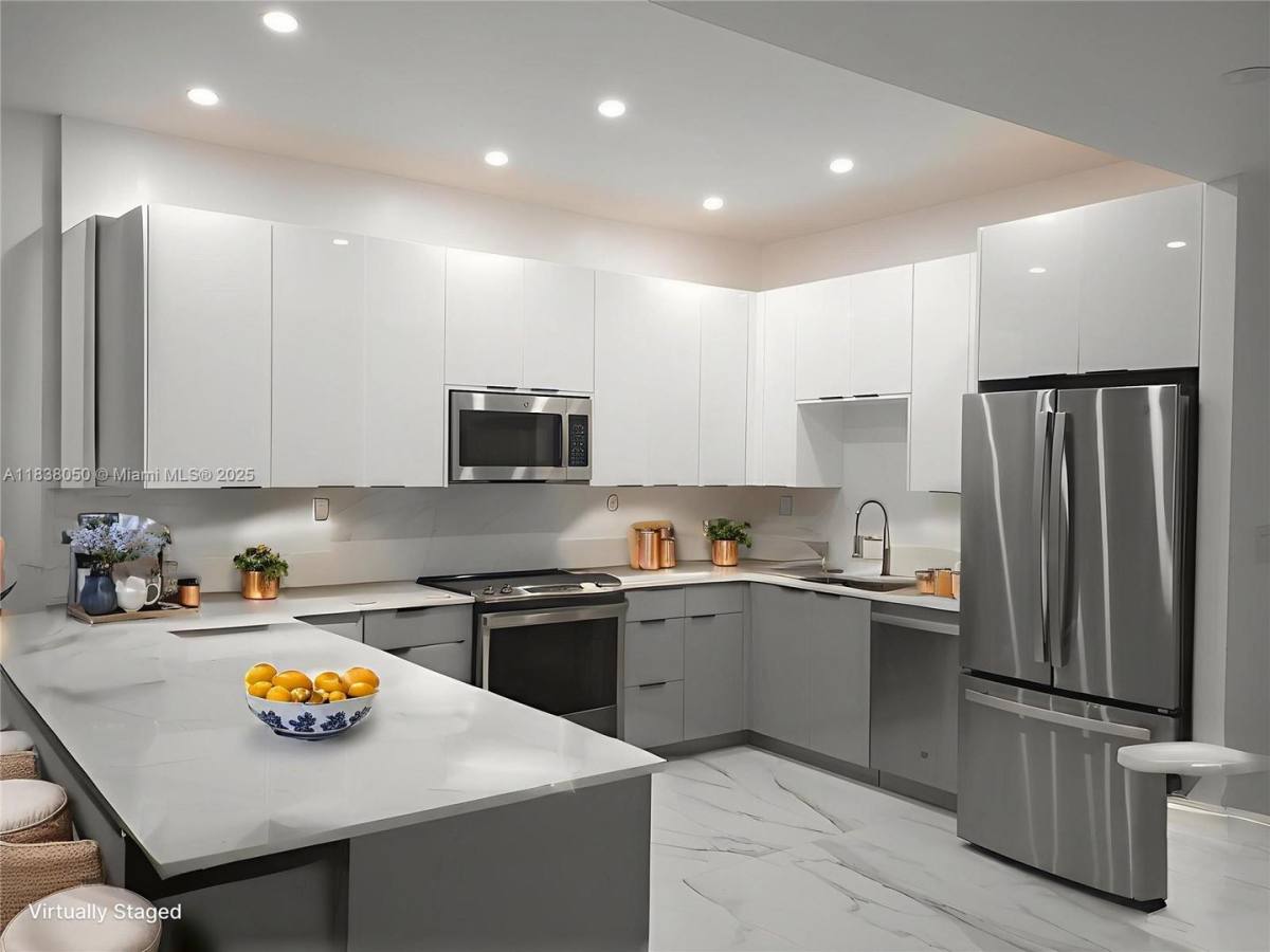House for rent at 19370 Collins Ave, North Miami Beach, FL 33160