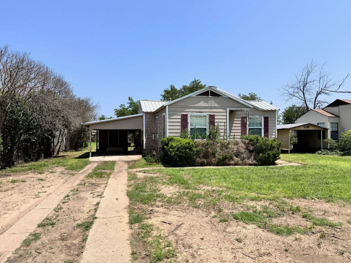House for rent at 1102 Santa Clara, Brownwood, TX 76801