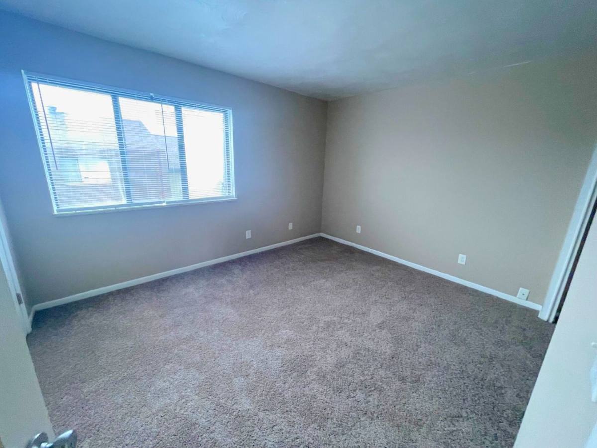 Apartment for rent at 720 W Centennial Ave, Muncie, IN 47303