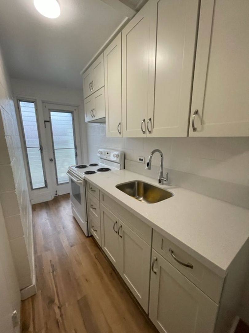 Apartment for rent at 915 Birch St, Honolulu, HI 96814