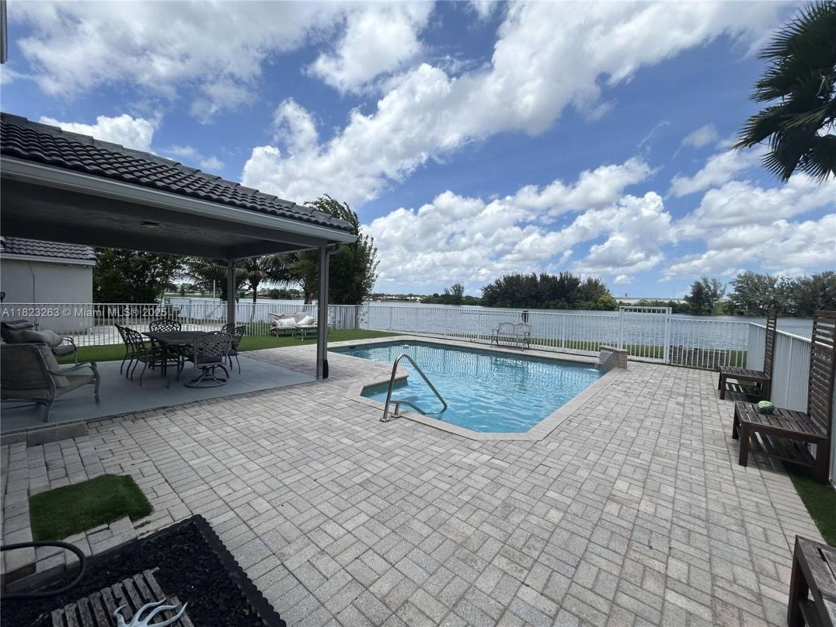House for rent at 5708 S Plum Bay Parkway, Fort Lauderdale, FL 33321