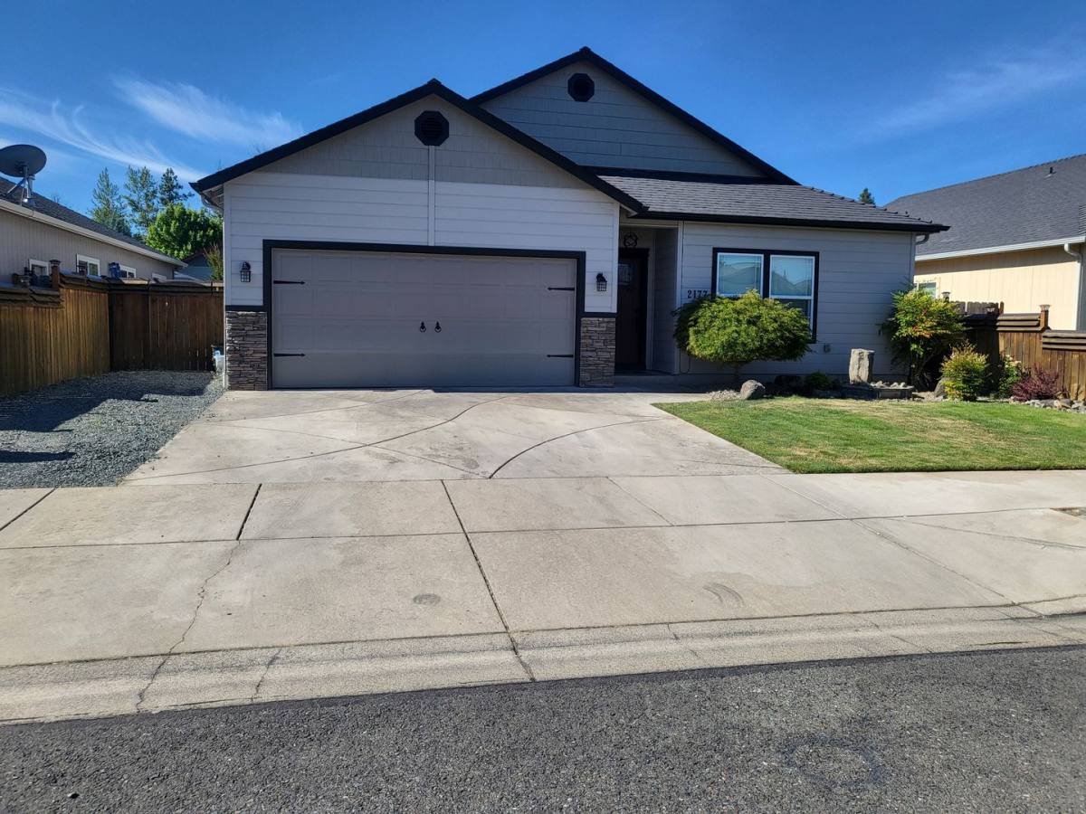 House for rent at 2177 Nick Way, Grants Pass, OR 97527