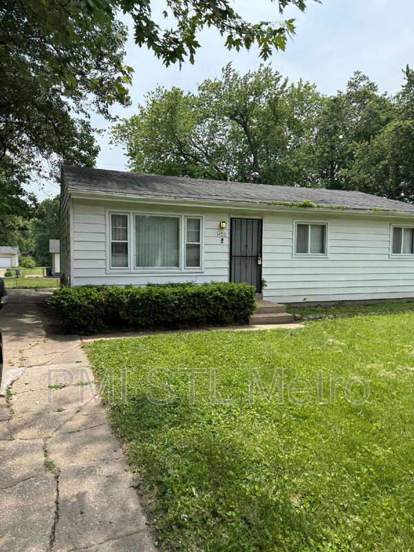 House for rent at 1450 Fairmeadows Lane, Saint Louis, MO 63138