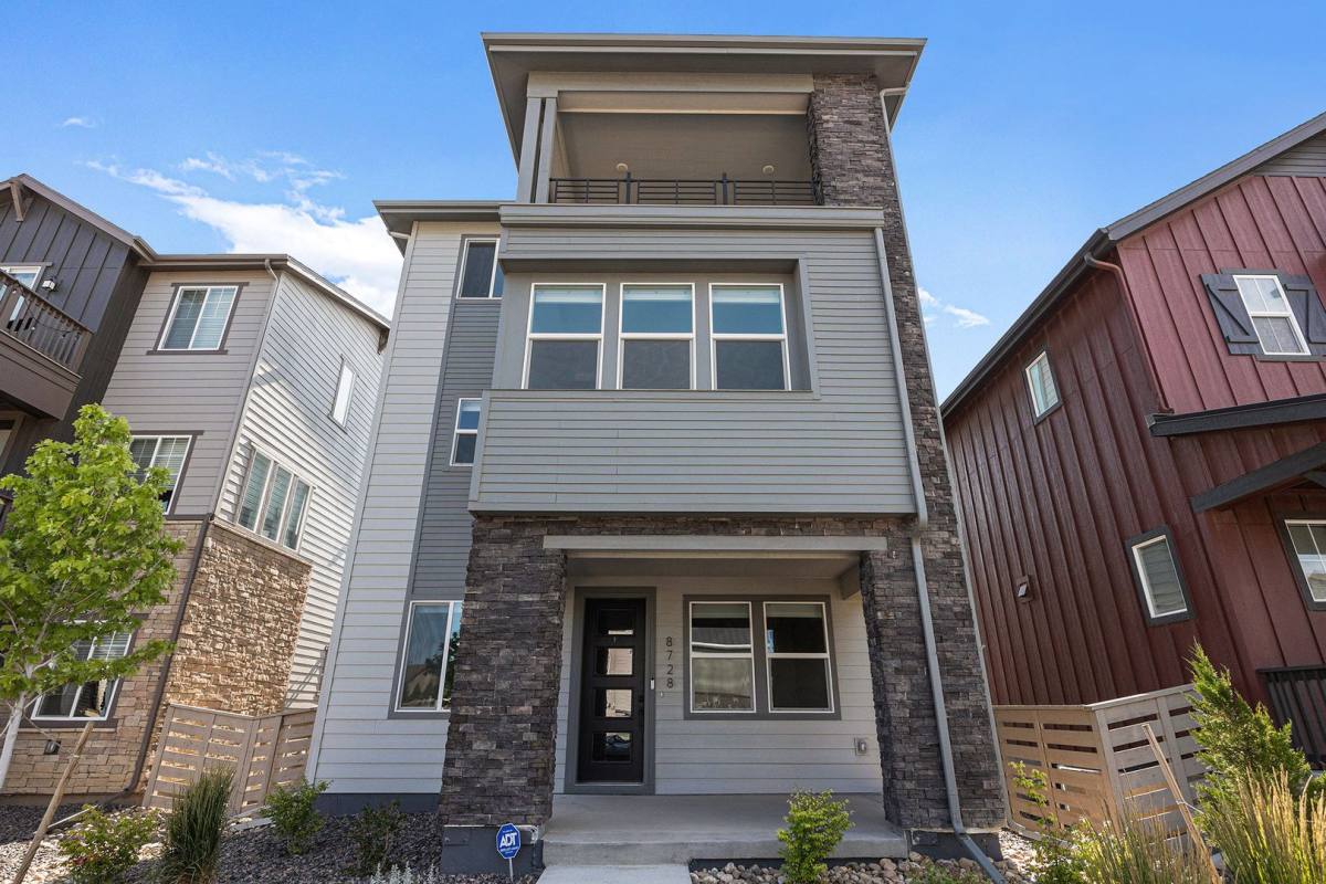 House for rent at 8728 Hotchkiss St, Littleton, CO 80125