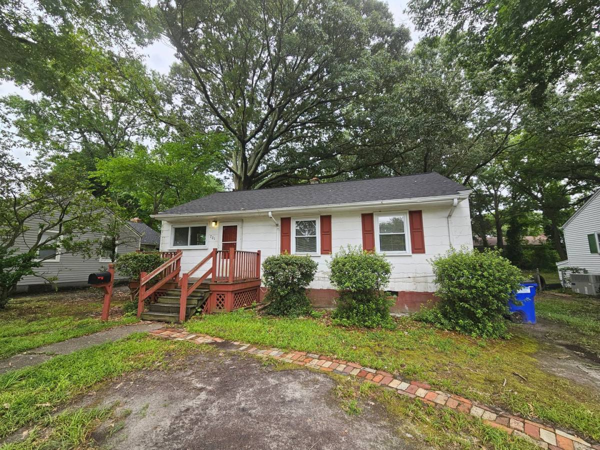House for rent at 701 Dudley Ave, Norfolk, VA 23503