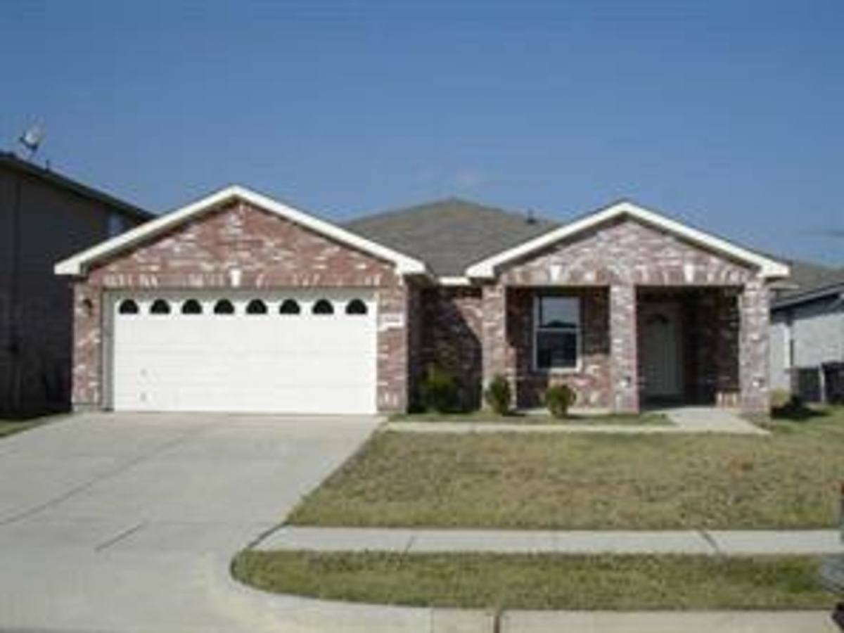House for rent at 3405 Desert Mesa Rd, Roanoke, TX 76262