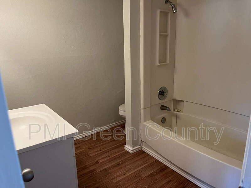Apartment for rent at 917 N Yale Ave #207, Tulsa, OK 74115