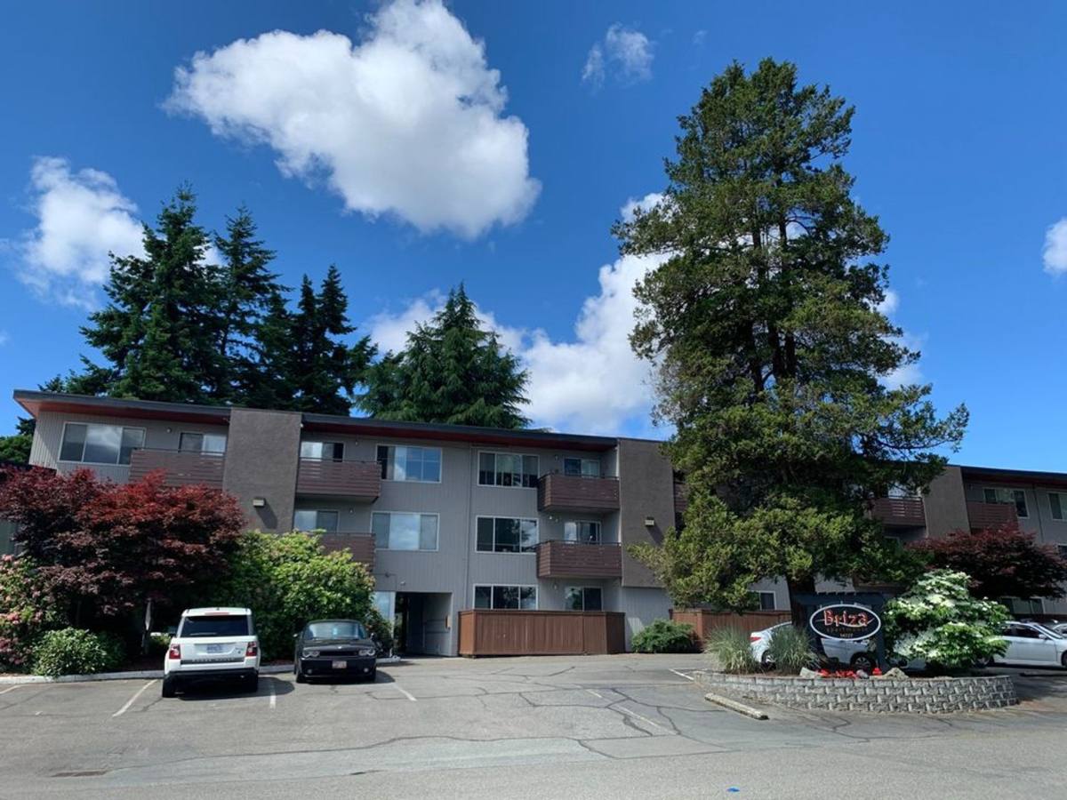 Apartment for rent at 14727 Bothell Way NE, Seattle, WA 98155