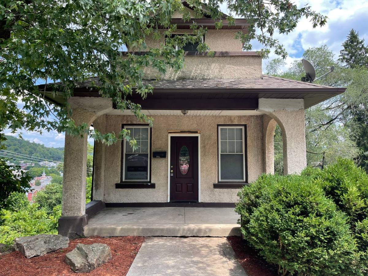 Apartment for rent at 311 Mountain View Dr, Cumberland, MD 21502