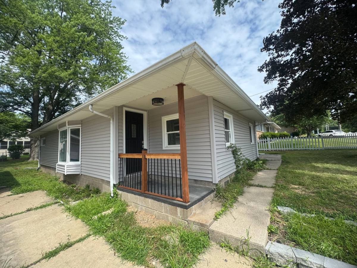 House for rent at 4743 5th St, East Moline, IL 61244