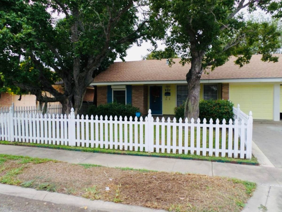 House for rent at 4617 Hamlin Dr, Corpus Christi, TX 78411