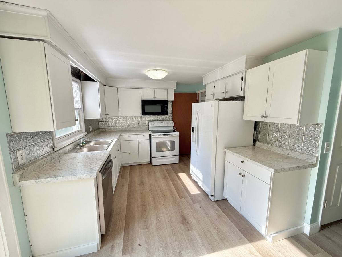 House for rent at 492 Basket Rd, Webster, NY 14580