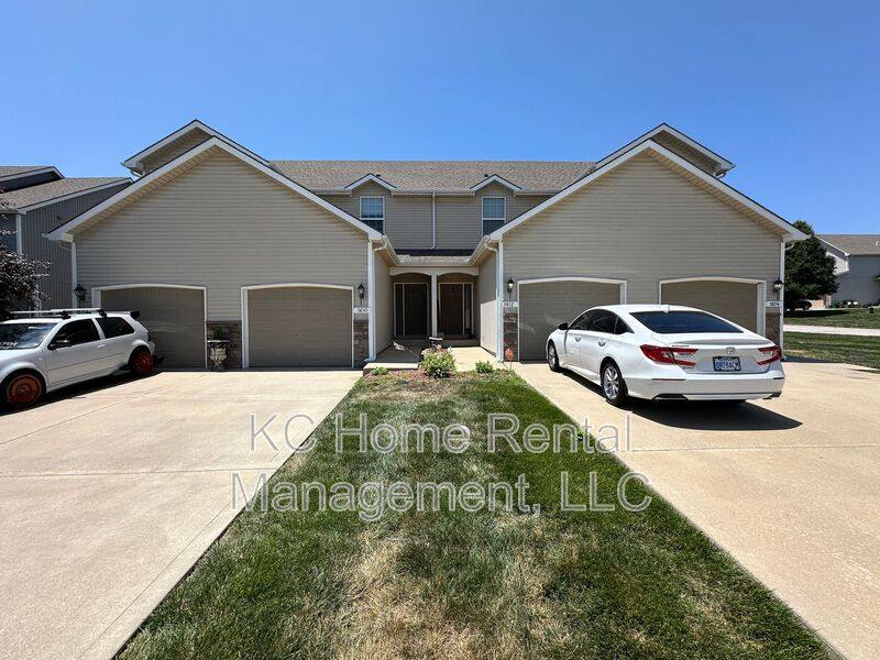 Townhouse for rent at 1610 N 127th St, Kansas City, KS 66109