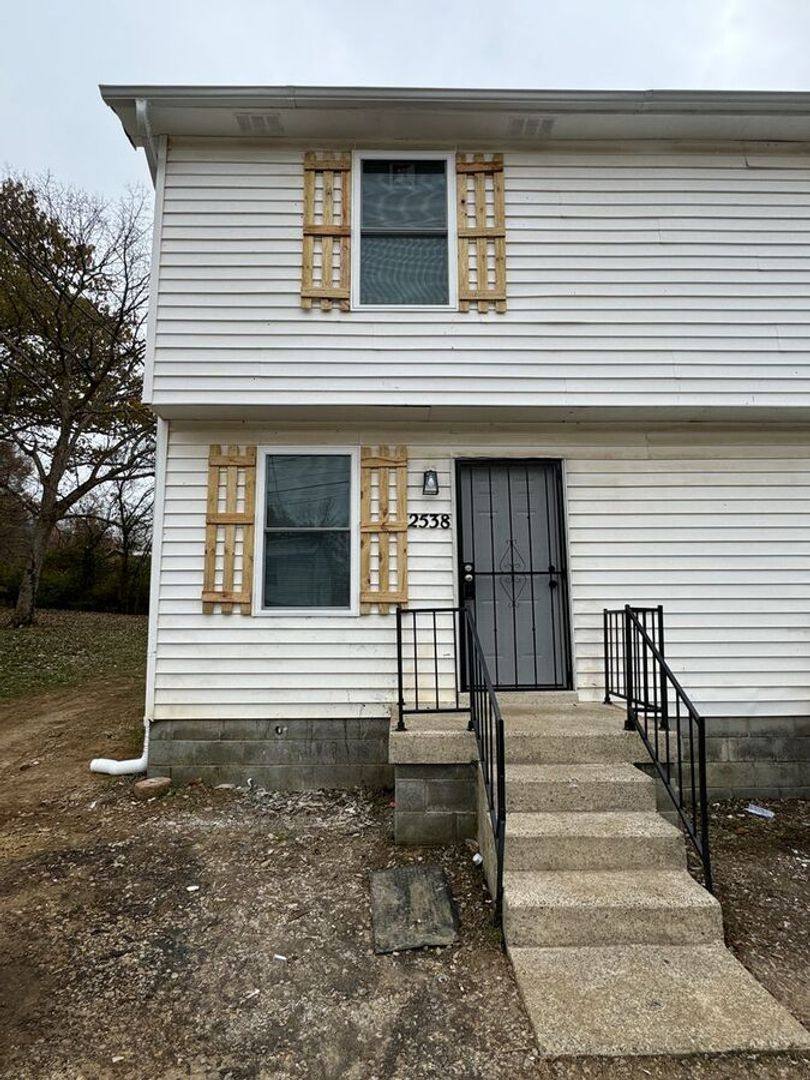 Apartment for rent at 2536-2538 Highland Trace Dr, Nashville, TN 37207