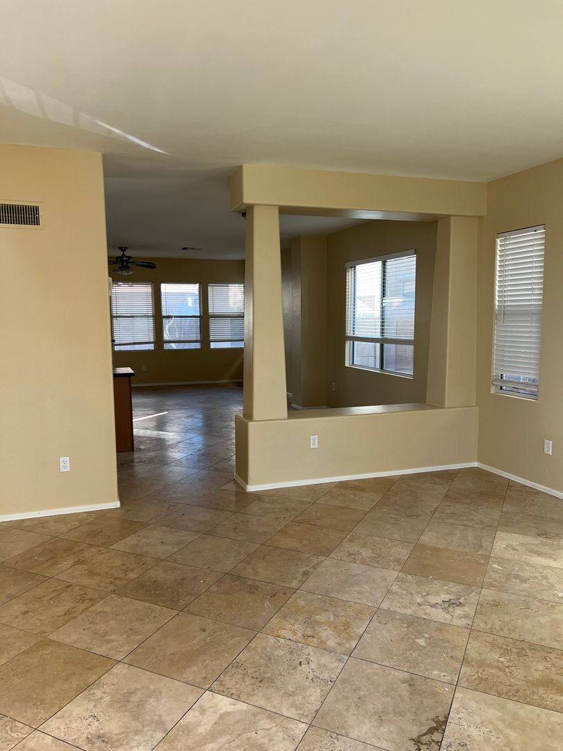 House for rent at 1458 S Longspur Lane, Gilbert, AZ 85296