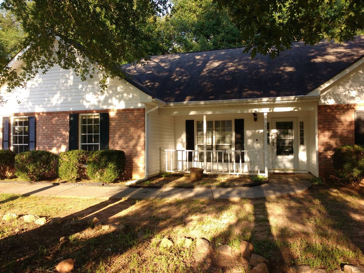 House for rent at 385 Burch Rd, Fayetteville, GA 30215