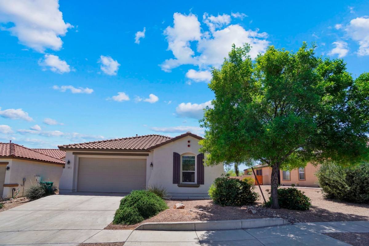 House for rent at 41 W Calle La Bolita, Sahuarita, AZ 85629