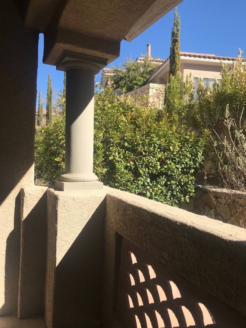 Apartment for rent at 1151 N Roadrunner Parkway, Las Cruces, NM 88011