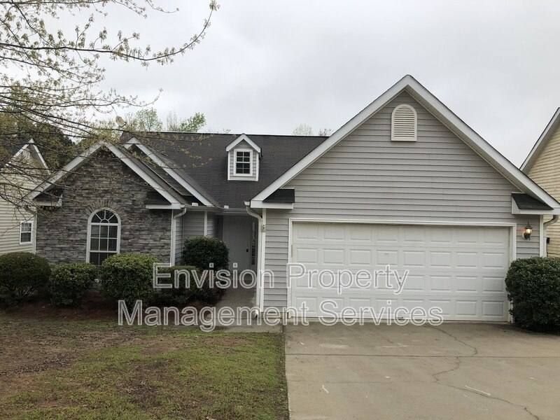 House for rent at 3989 Meadow Glen Way, Fairburn, GA 30213