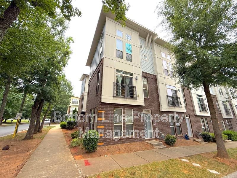 Townhouse for rent at 3505 Artists Way, Charlotte, NC 28205