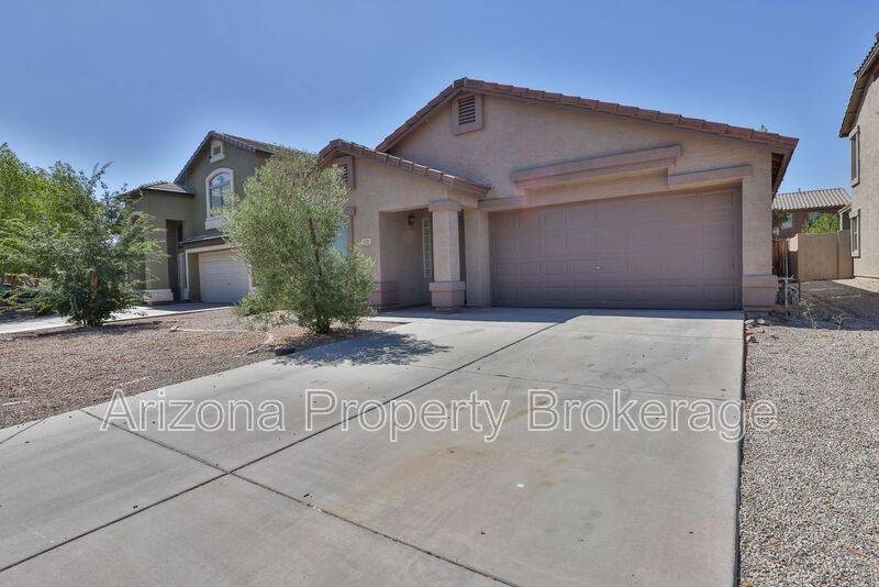 House for rent at 1025 E Palomino Way, San Tan Valley, AZ 85143
