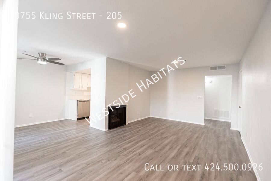 Apartment for rent at 10755 Kling St #205, North Hollywood, CA 91602