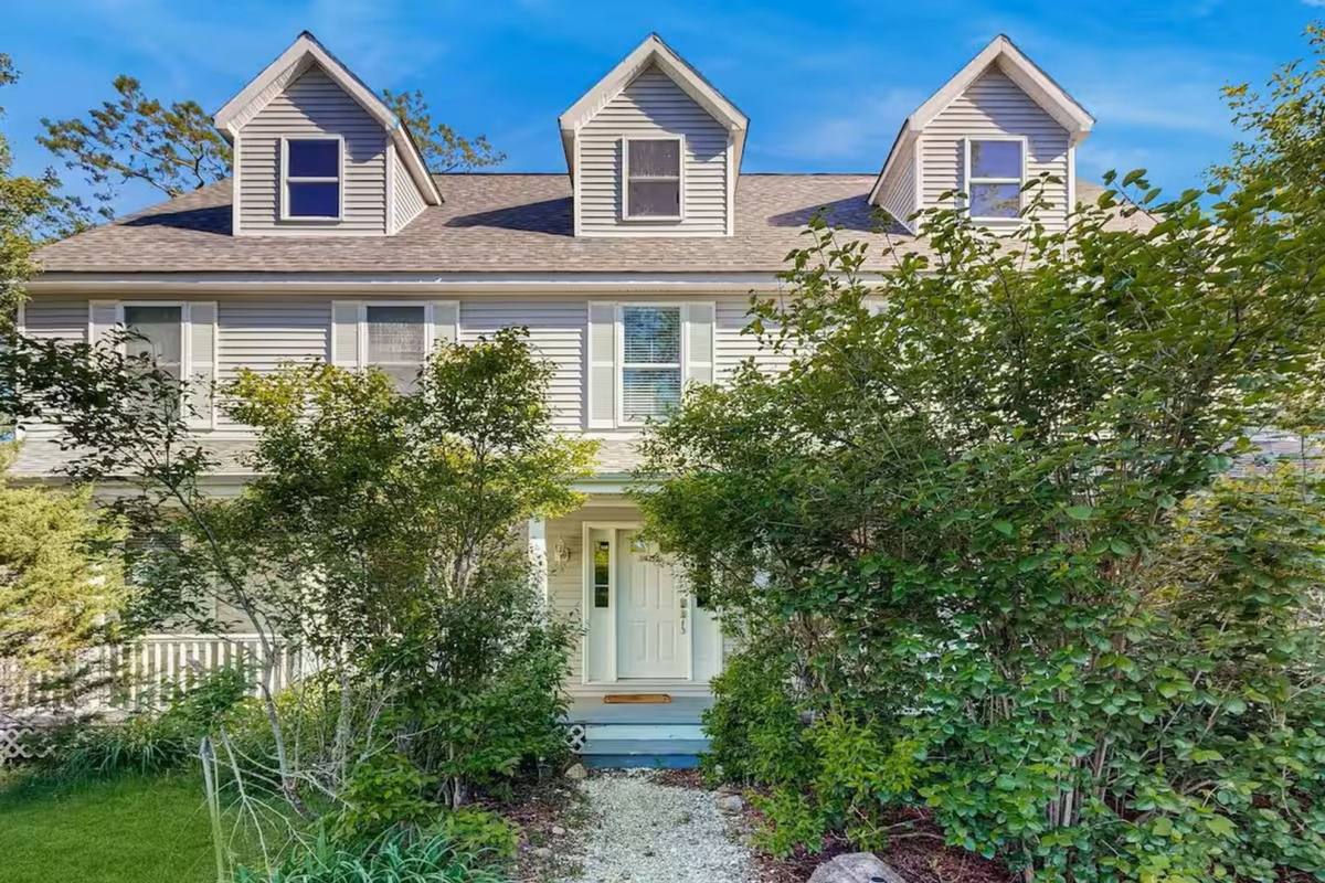 House for rent at 18 Charles Lane, Falmouth, MA 02540