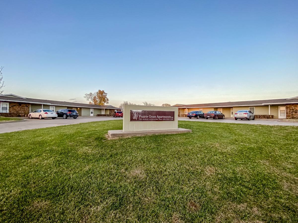 Apartment for rent at 728 Crazy Horse Rd, Hutchinson, KS 67501
