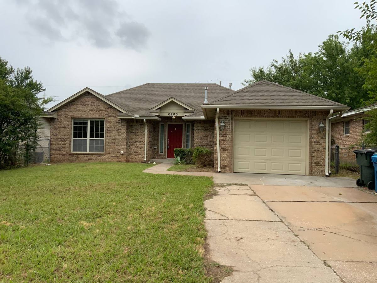 House for rent at 6200 SE 11th St, Oklahoma City, OK 73110