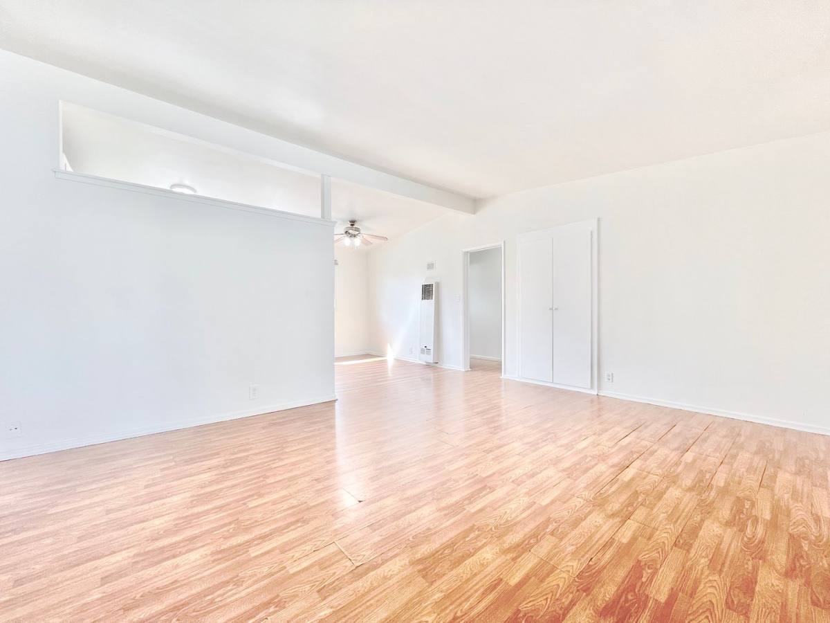 Apartment for rent at 6019-6027 Cahuenga Blvd, North Hollywood, CA 91606