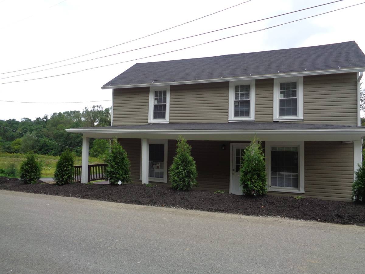 House for rent at 90 Southview Rd, McDonald, PA 15057
