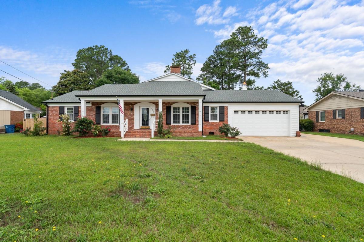 House for rent at 1505 Fairview St, Dunn, NC 28334