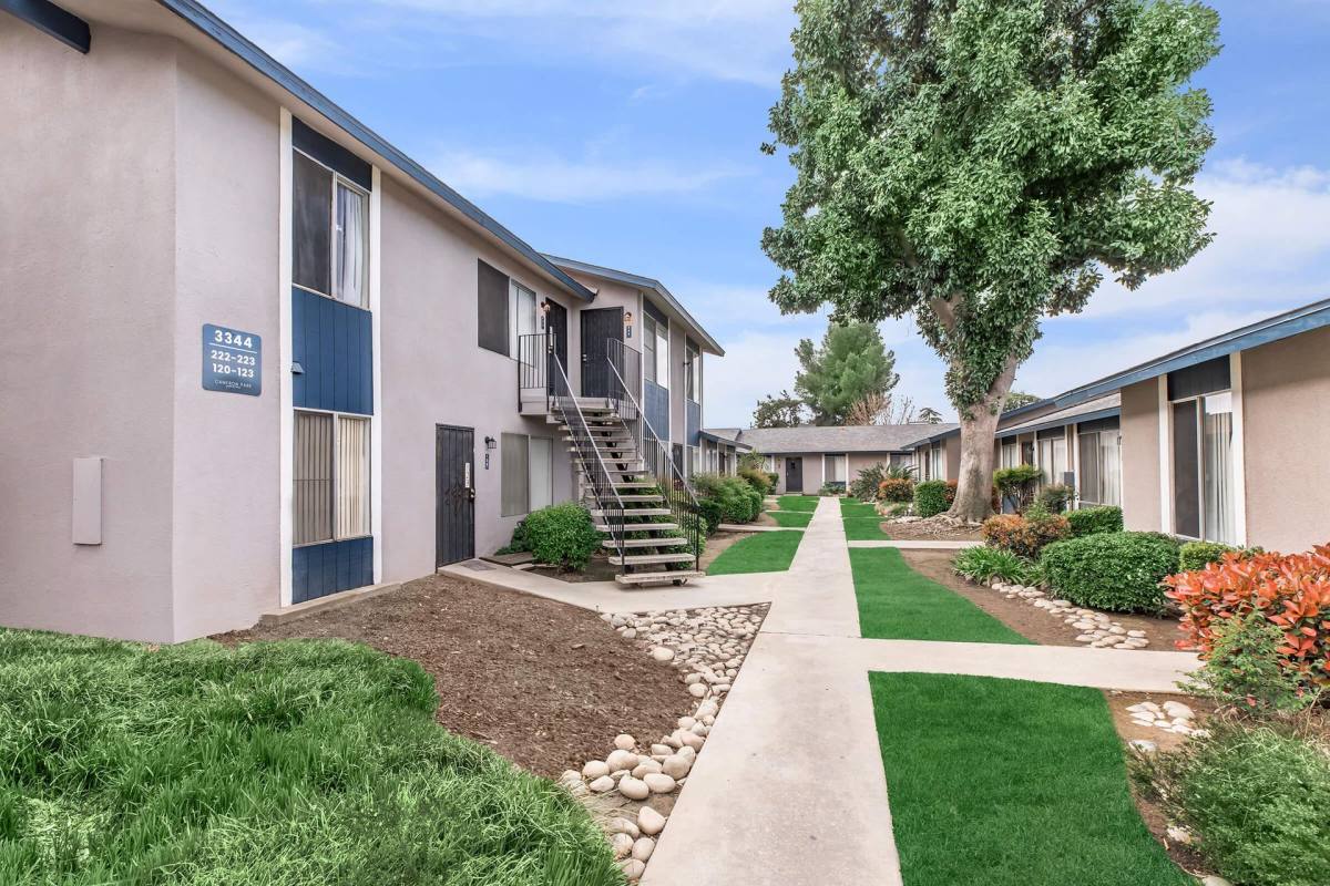 Apartment for rent at 3340 E Dakota Ave, Fresno, CA 93726