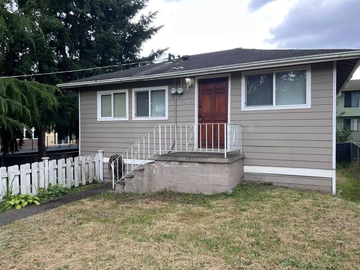 House for rent at 3109 NE 133rd St, Seattle, WA 98125