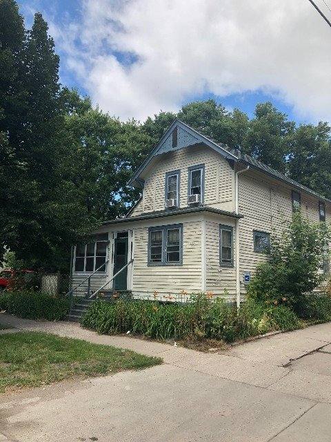Apartment for rent at 815 2nd Ave S, Fargo, ND 58103