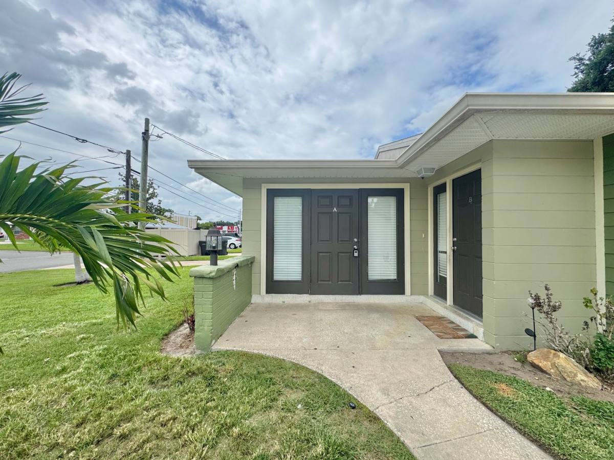 Apartment for rent at 1814 3rd St SE, Winter Haven, FL 33880