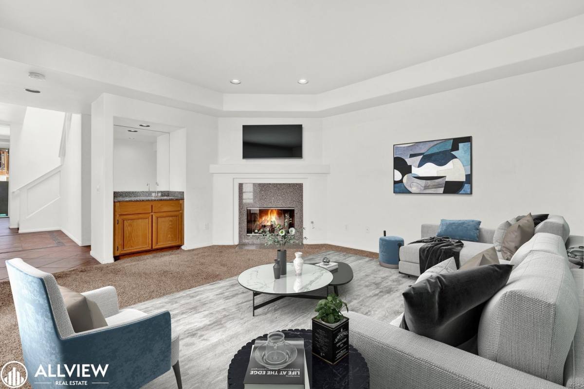 Condo for rent at 1419 Hornblend St #4, San Diego, CA 92109