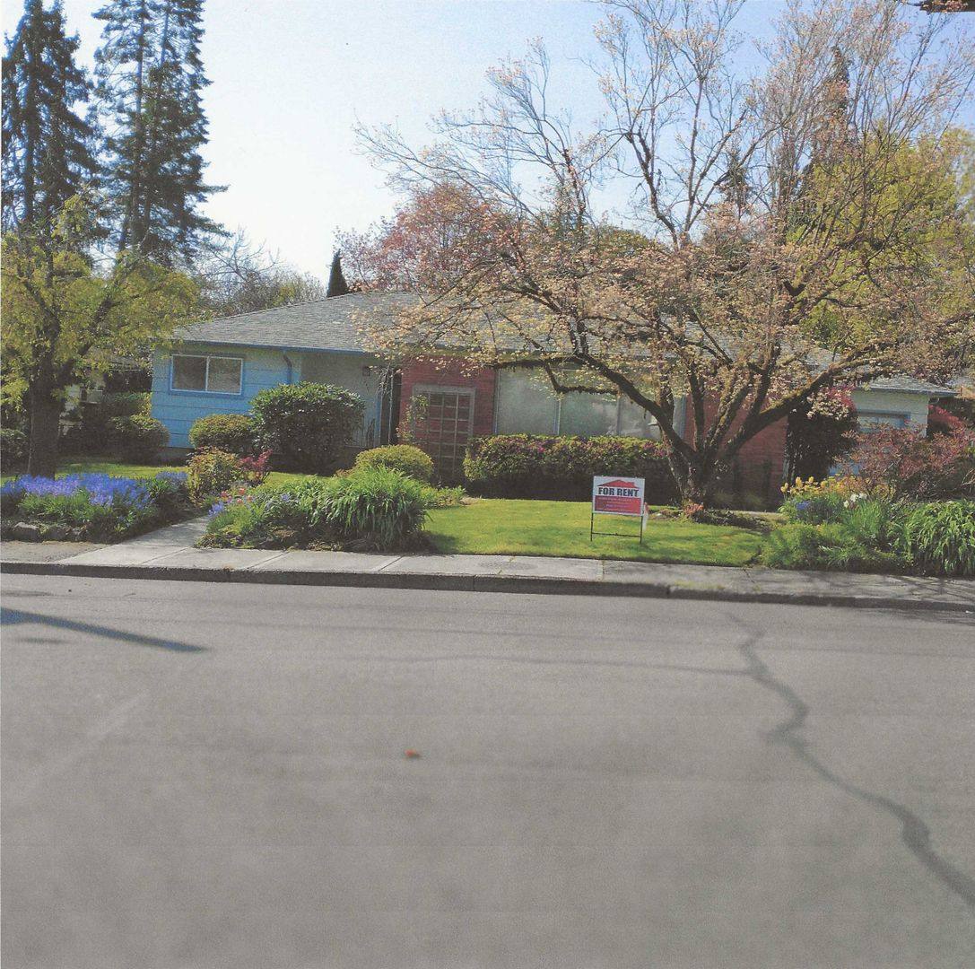 House for rent at 240 McGilchrist St S, Salem, OR 97302