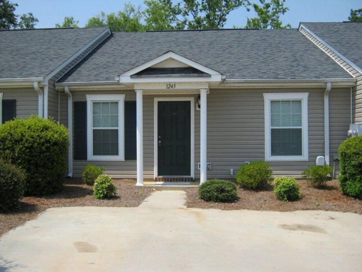 Townhouse for rent at 1245 Longpoint Dr, Augusta, GA 30906