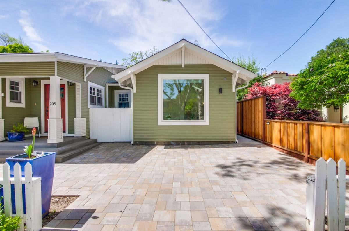 House for rent at 705 Lincoln Ave, Palo Alto, CA 94301