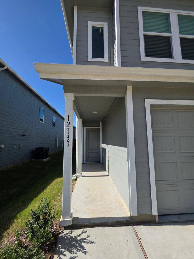 House for rent at 12133 Morgan Dr, Aubrey, TX 76227