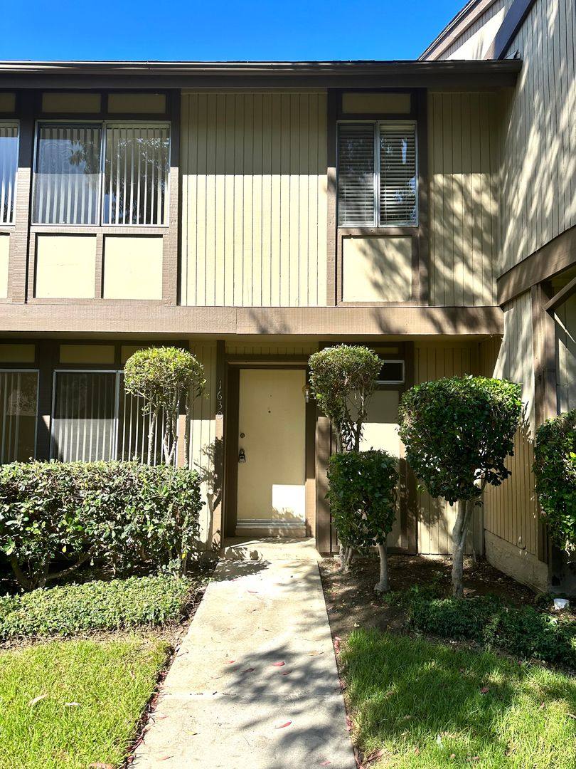 Townhouse for rent at 1630 Parrrot, Ventura, CA 93003