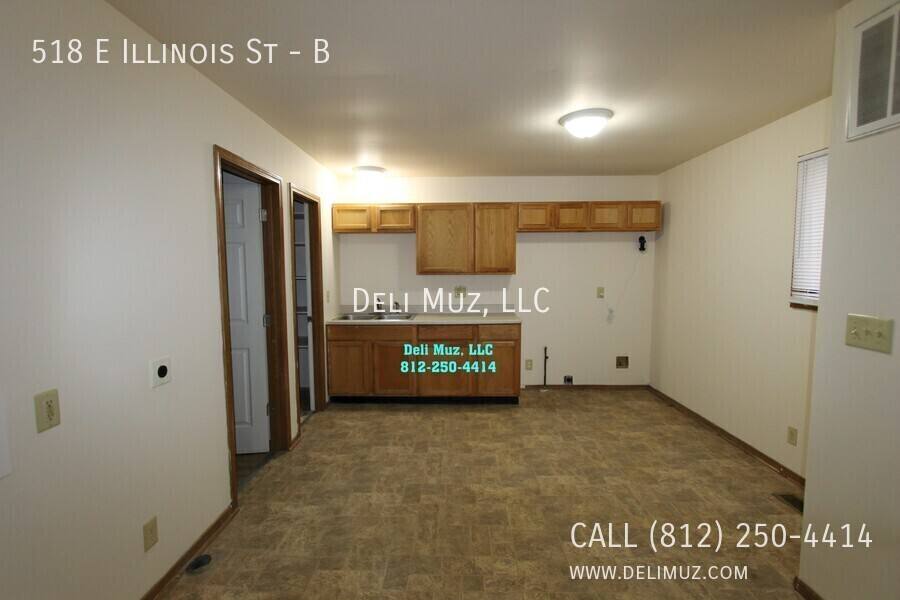 Apartment for rent at 518 E Illinois St #B, Evansville, IN 47711