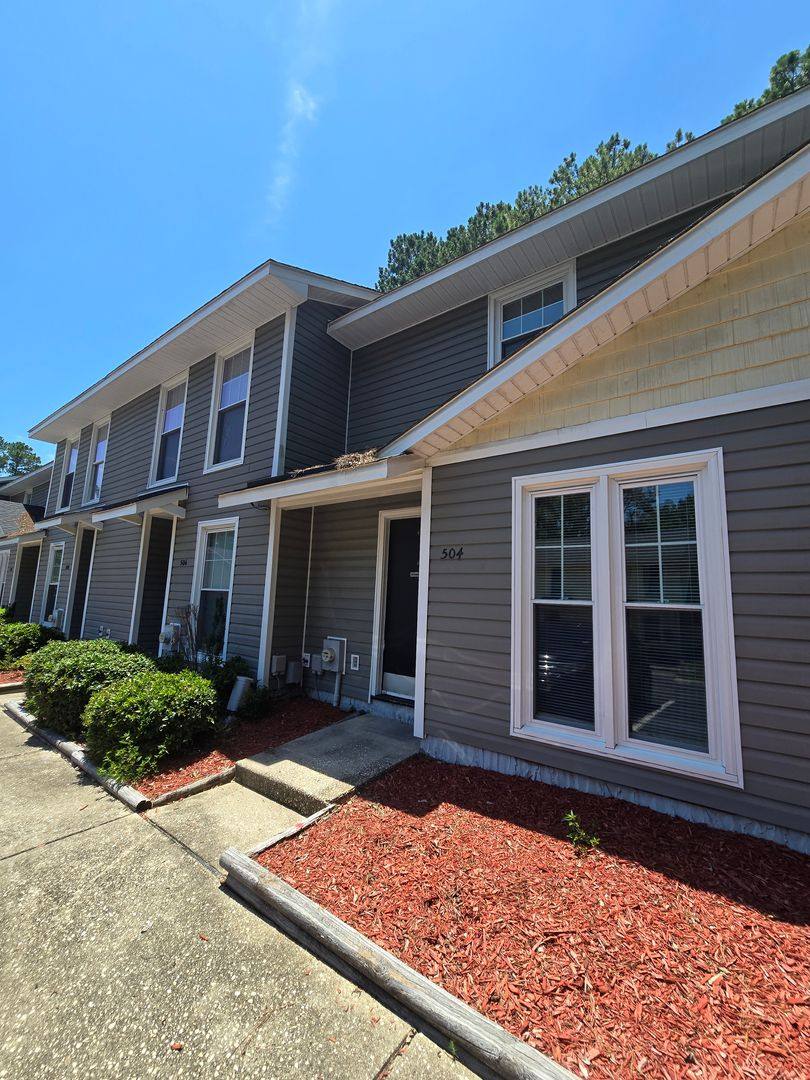 Townhouse for rent at 504 Mill Cove, Fayetteville, NC 28314
