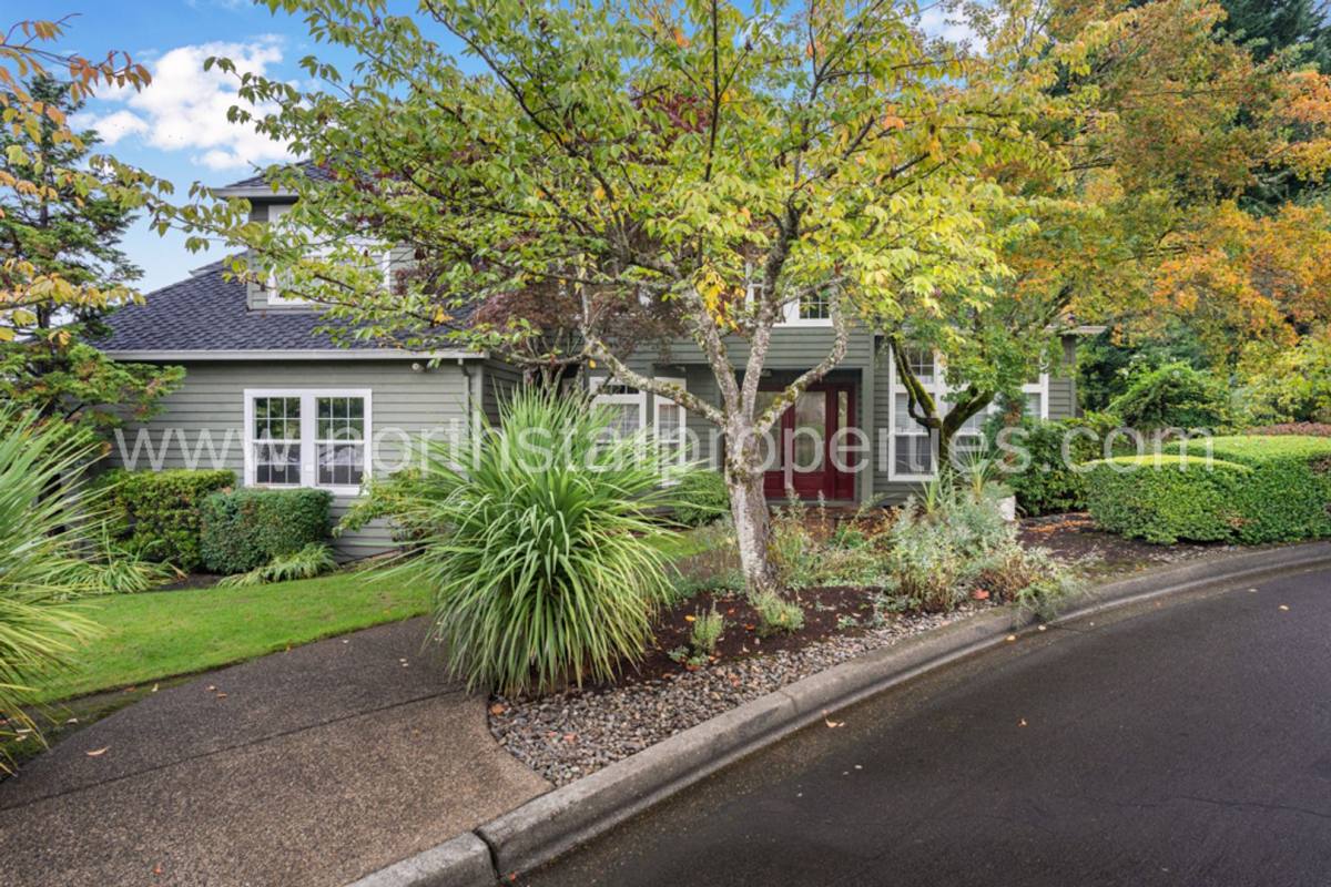 House for rent at 2478 Marylview Court, Lake Oswego, OR 97034