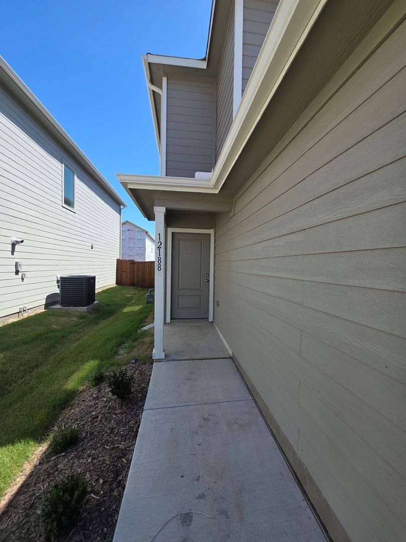 House for rent at 12188 Morgan Dr, Aubrey, TX 76227