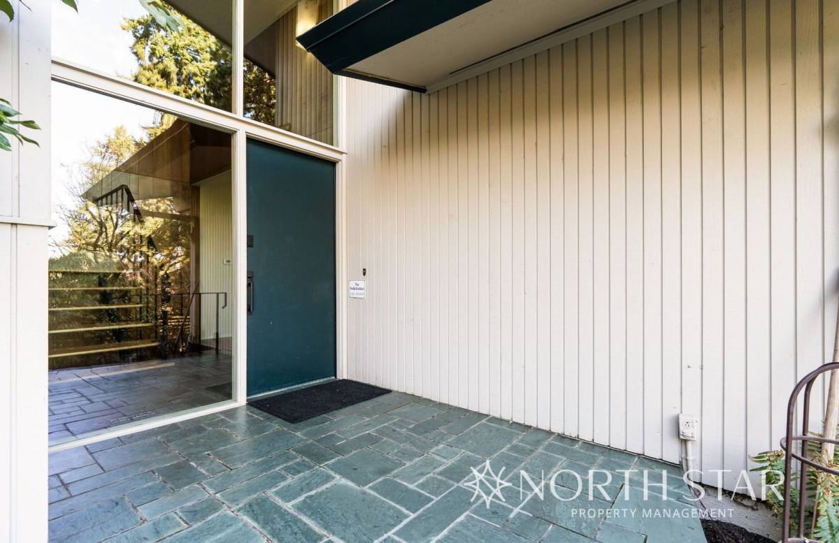 House for rent at 2600 Park Rd, Lake Oswego, OR 97034