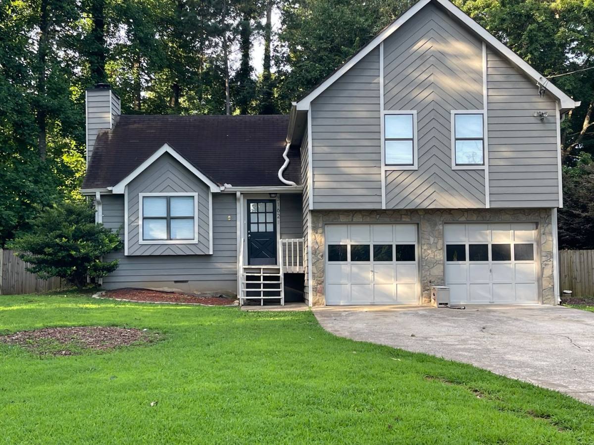 House for rent at 3162 Gwin Oaks Dr, Lawrenceville, GA 30044
