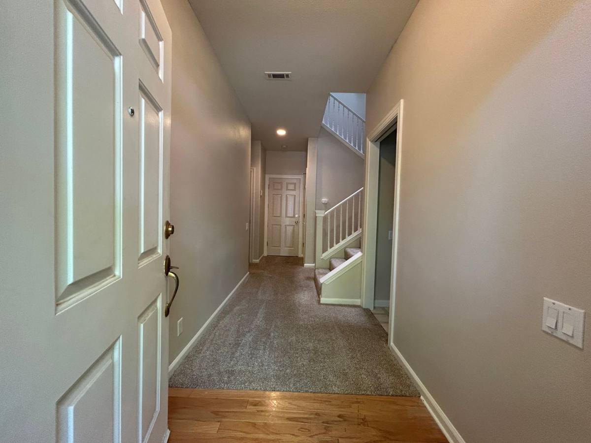 Townhouse for rent at 1901-1907 22nd St, Sacramento, CA 95816