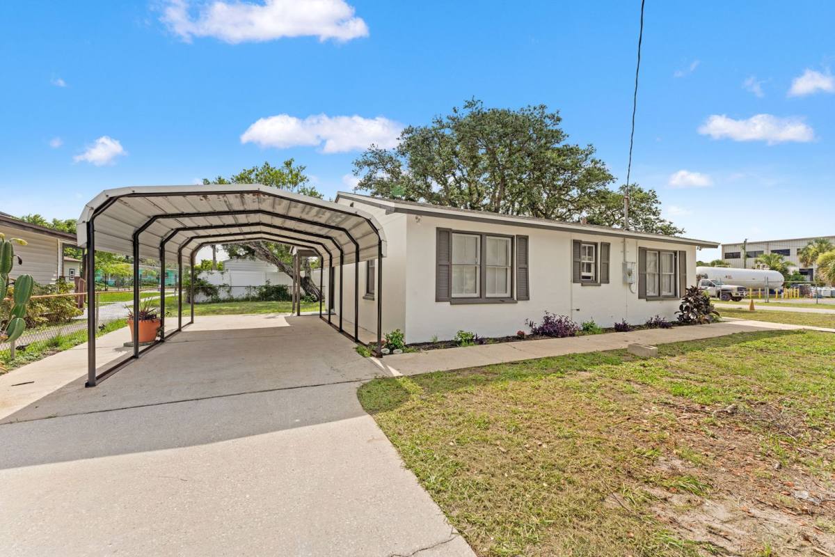 House for rent at 1002 1st St S, Saint Augustine, FL 32080